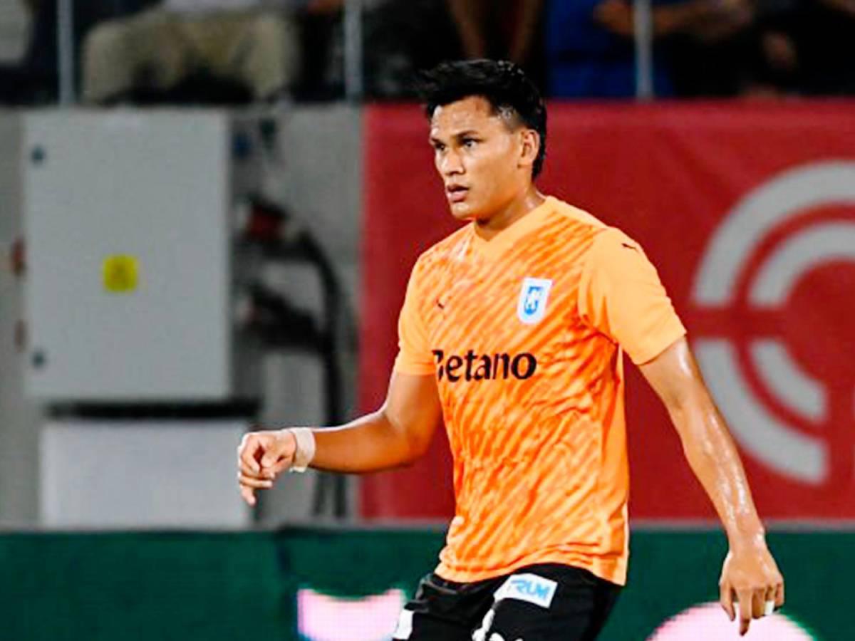 Denil Maldonado la pasó mal en su estreno por la Conference League