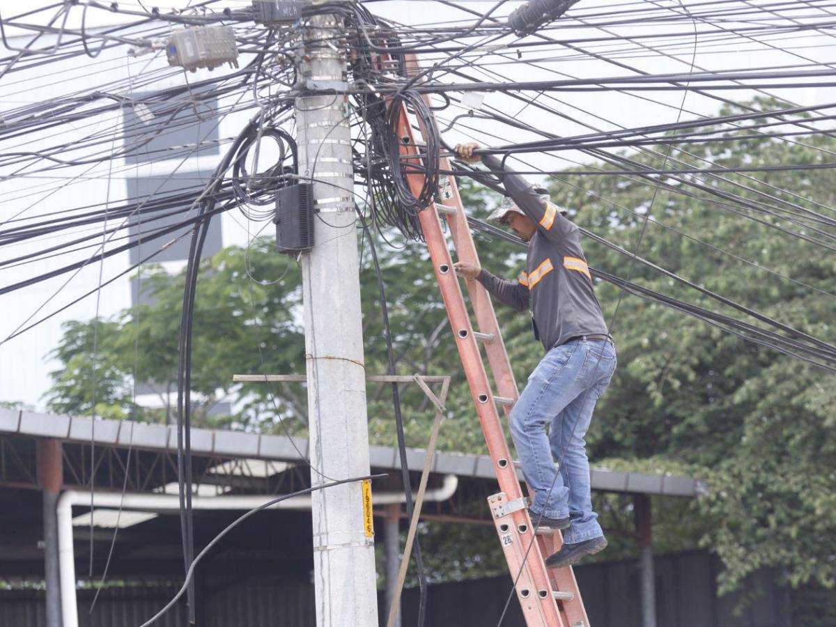 No espere a tener sed: El error diario que podría causarle un golpe de calor