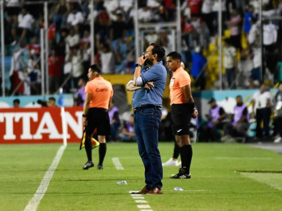 Llanto en Olimpia, feo gesto de Jeaustin Campos y chica captada infraganti en la final