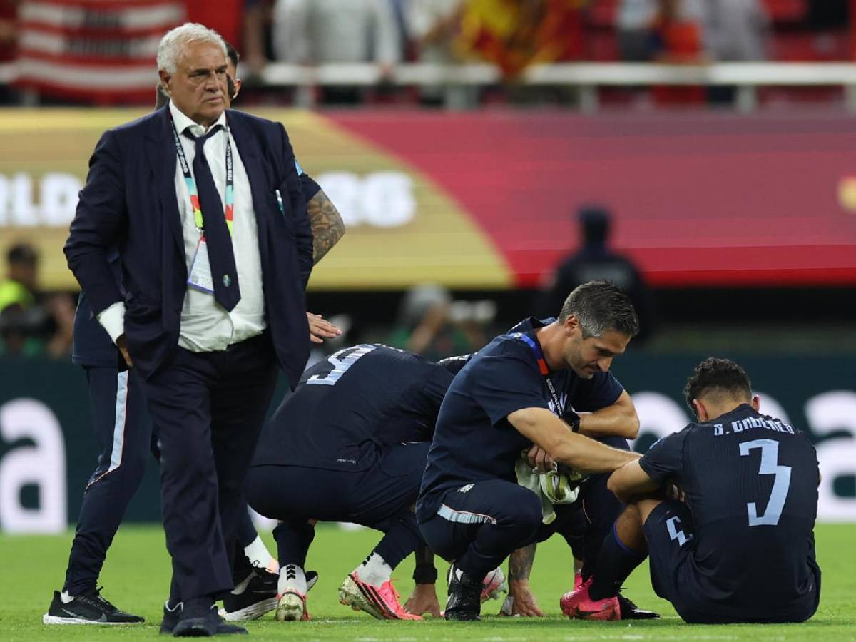 Enfado de Valverde, encaran al árbitro y señalan culpable tras eliminación de Uruguay