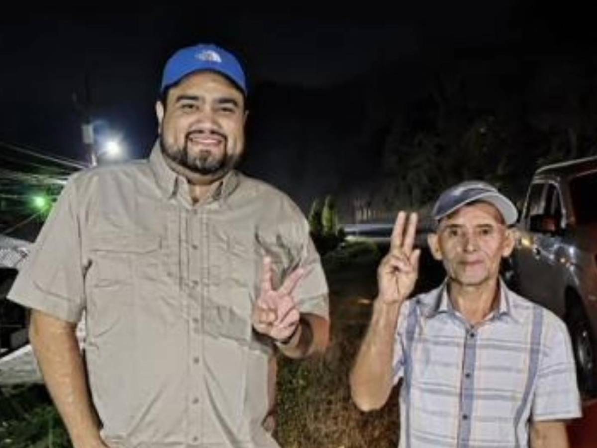 La cantidad de dinero que Xiomara Castro entregó por daños a milpa donde aterrizó