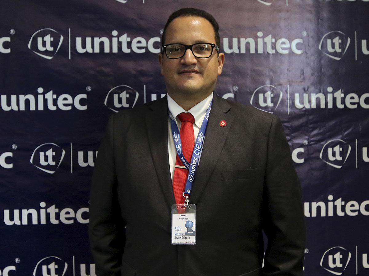 Javier Salgado, vicerrector académico de UNITEC y CEUTEC, aborda el rol de la inteligencia artificial en la educación superior.