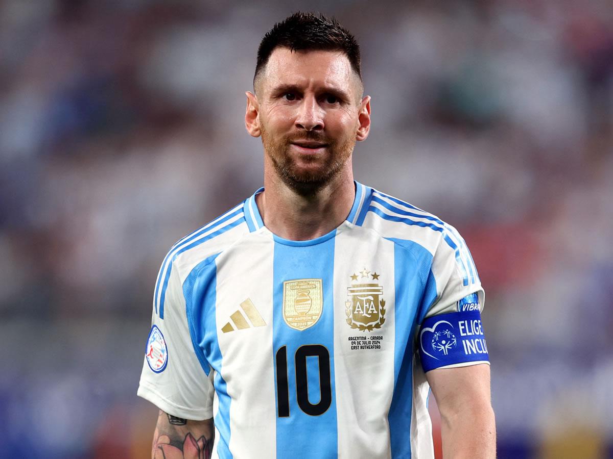 “Yo sabía que mi hijo iba a ser una estrella cuando nació, es mejor que Messi en todo”