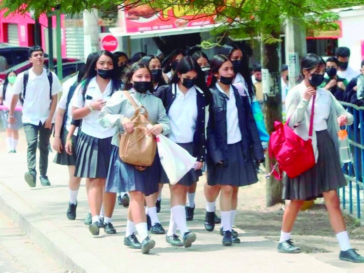 4 de cada 10 niños no van a la escuela