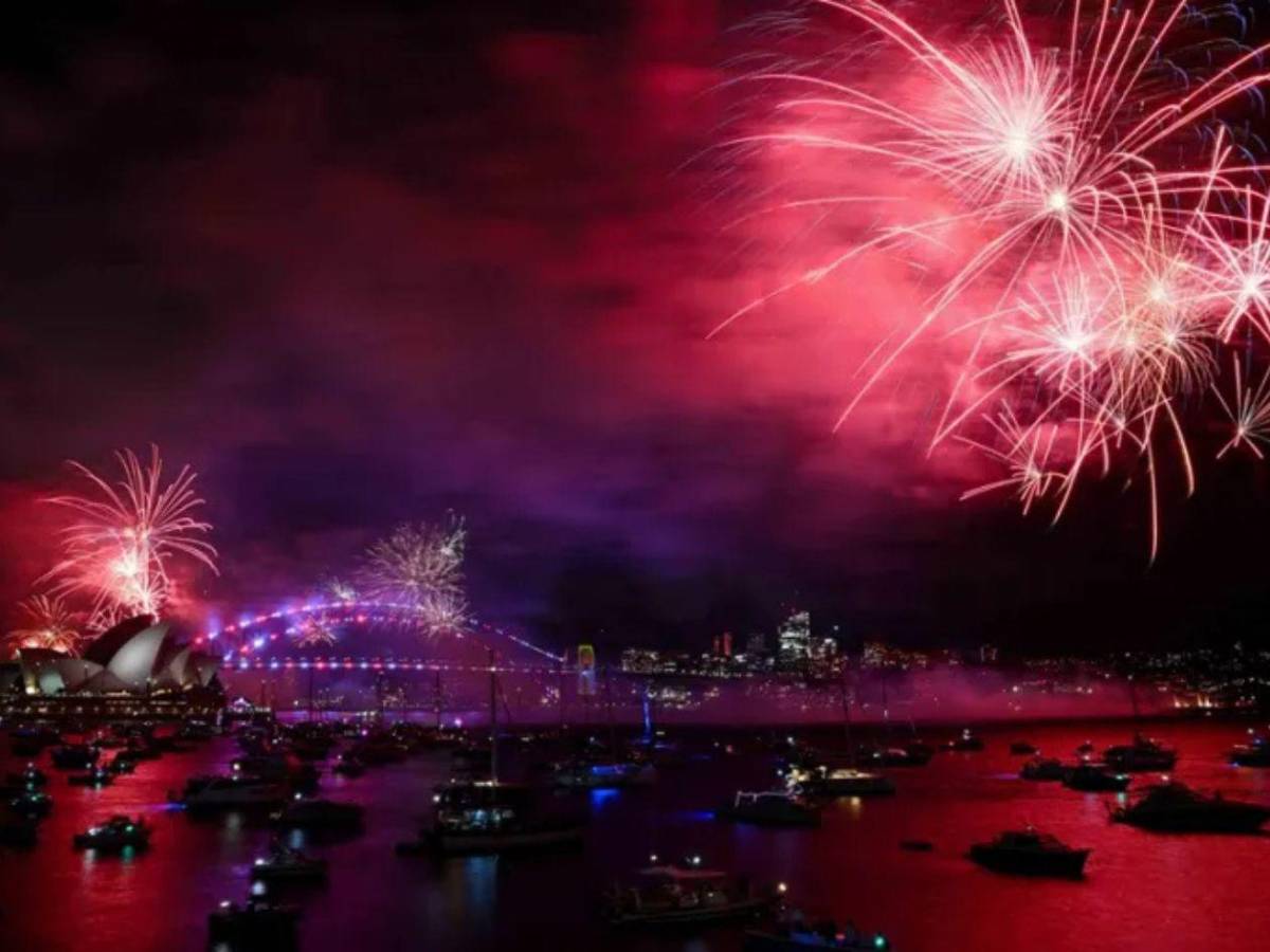 Sídney recibe el 2026 con espectáculo de fuegos artificiales