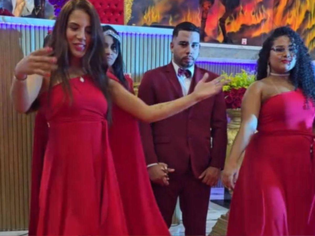 Primera pareja satánica se casa en la iglesia de Lucifer en medio de rituales