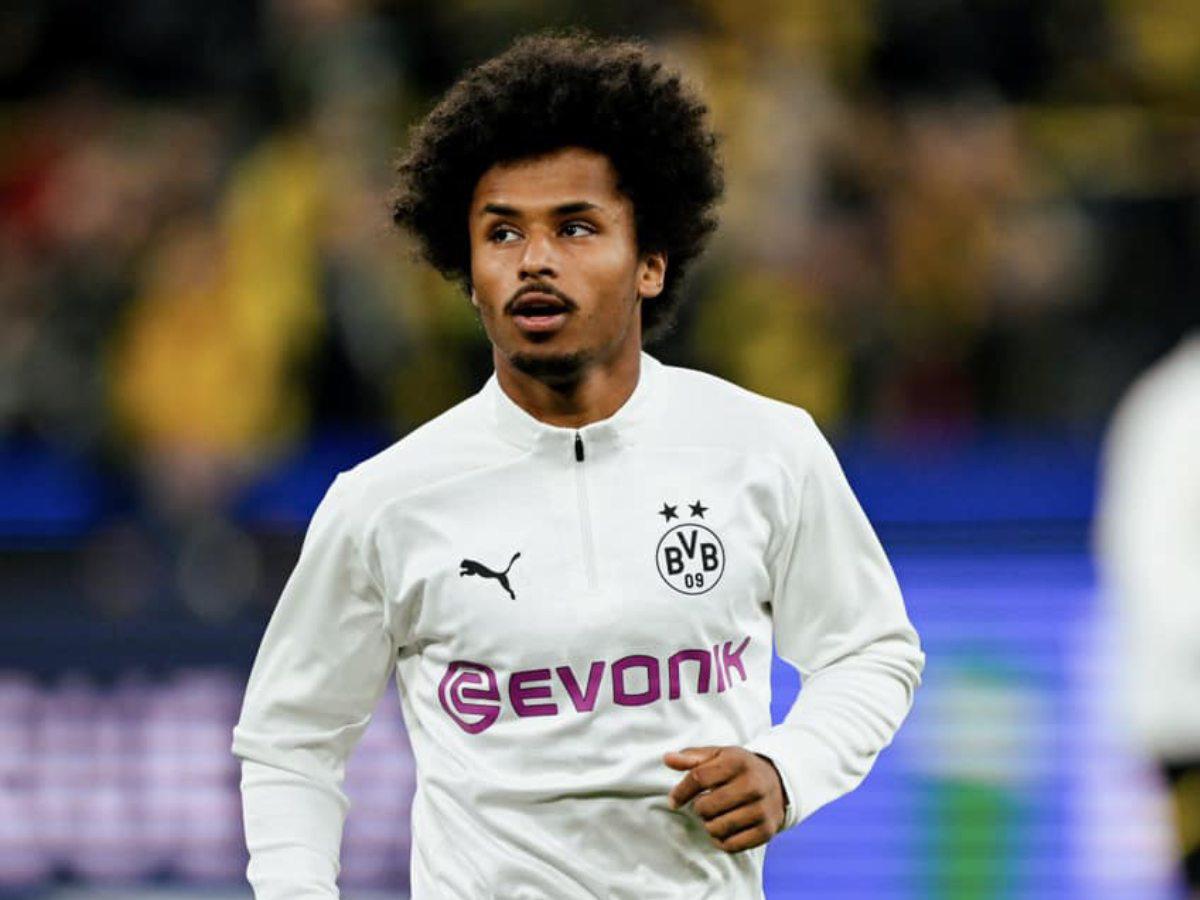 El extremo ofensivo Adeyemi sería el reemplazo de Salah en Liverpool.