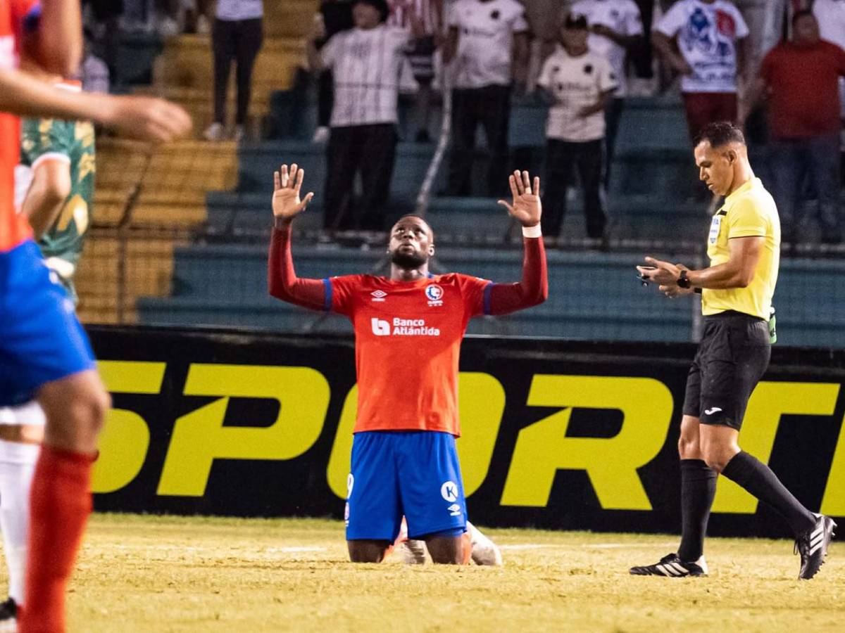 Marathón - Olimpia: bronca, enfado de Lavallén y ¿quién es la chelita en la final?