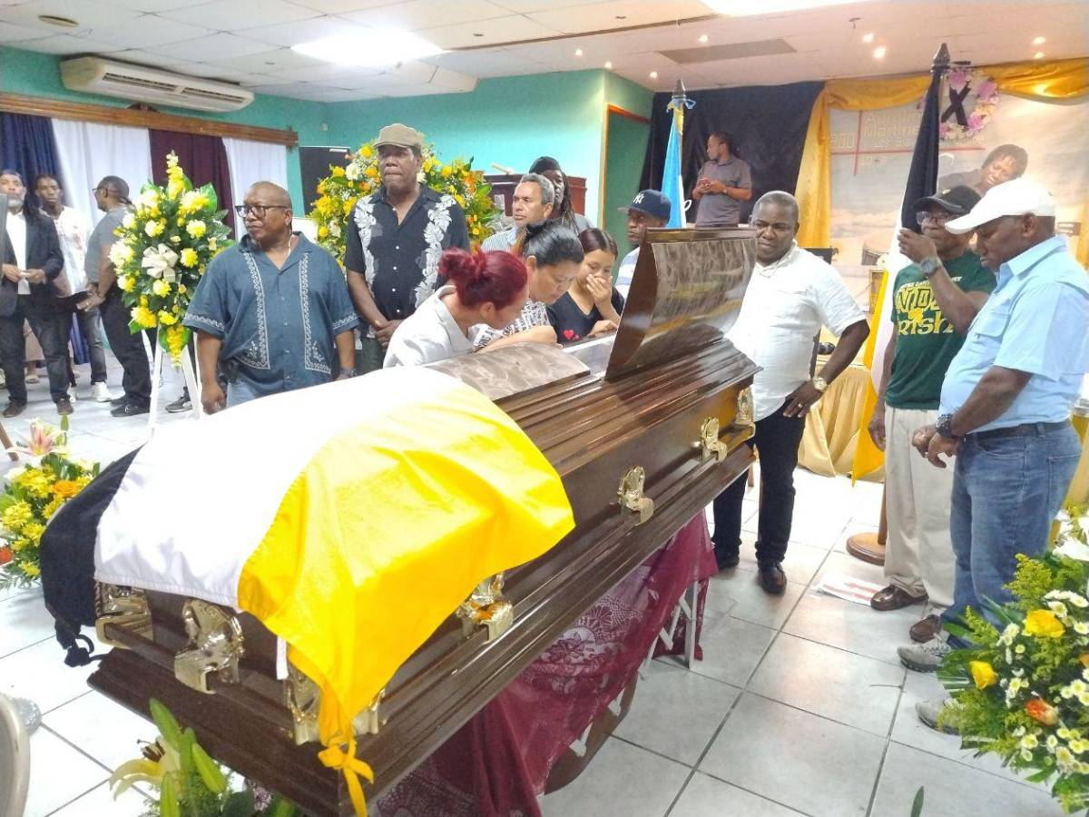 Realizan homenaje al cantante Aurelio Martínez en La Ceiba