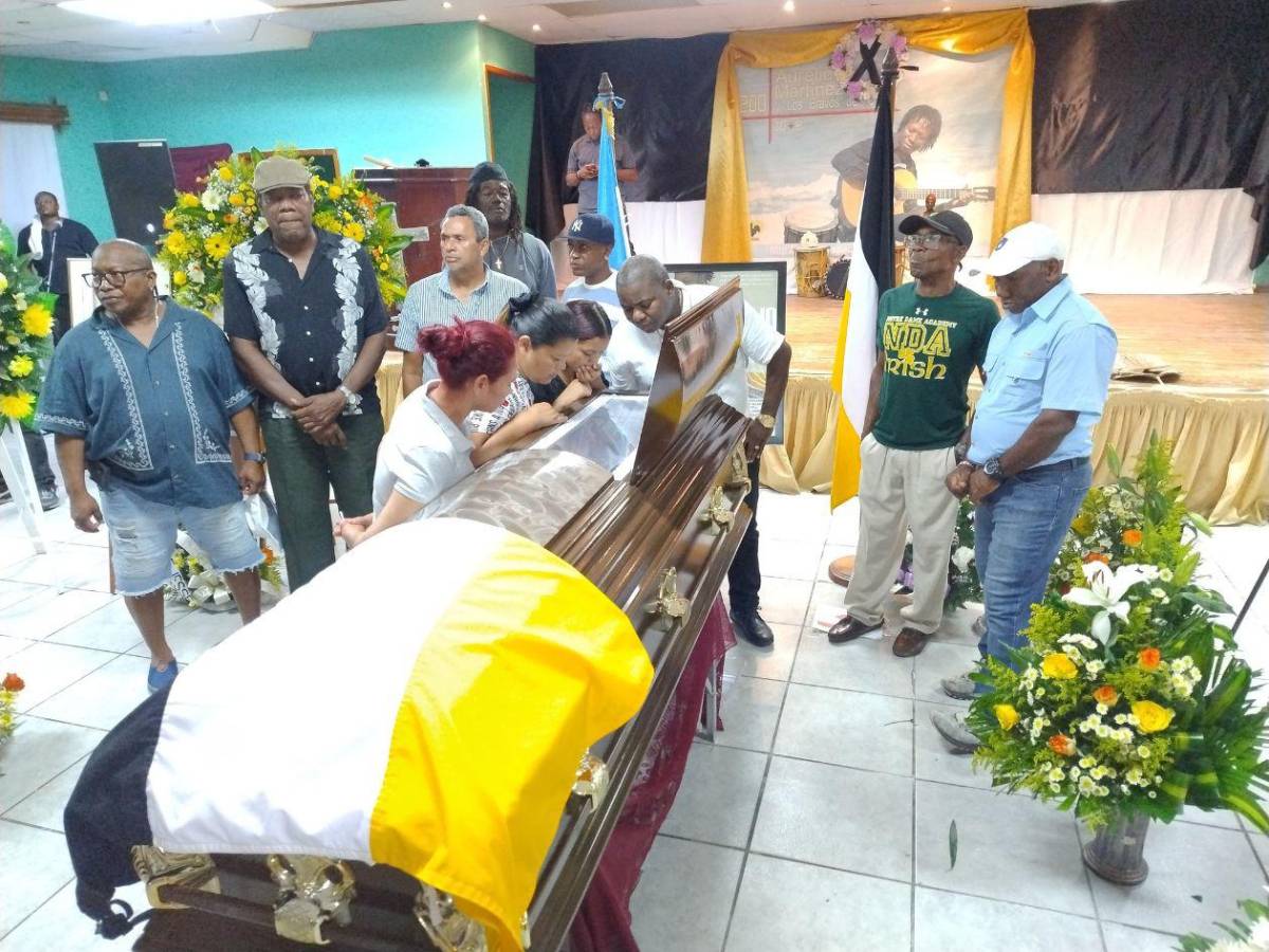 Realizan homenaje al cantante Aurelio Martínez en La Ceiba