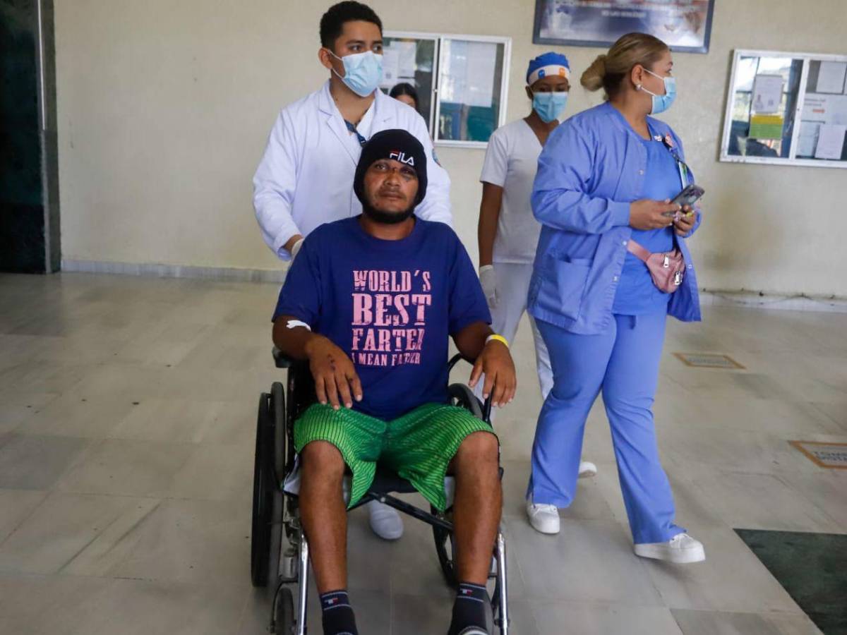 Sobreviviente de accidente en Roatán es dado de alta y revela impactantes detalles