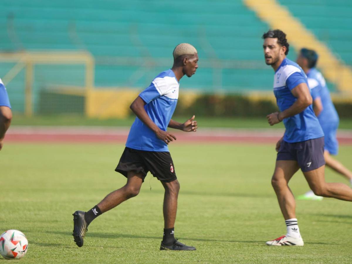 Famoso mundialista se une y pule a tiktokers de la selección de Honduras