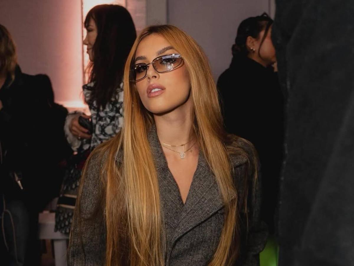 Jugador deja a la futbolista viral y ahora sale con hija de director deportivo