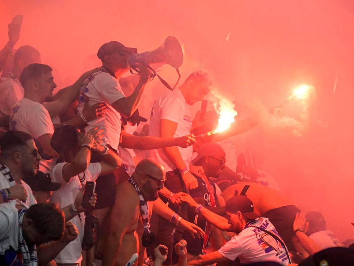 PSG festejó a lo grande, llanto de los jugadores del Arsenal y consuelos
