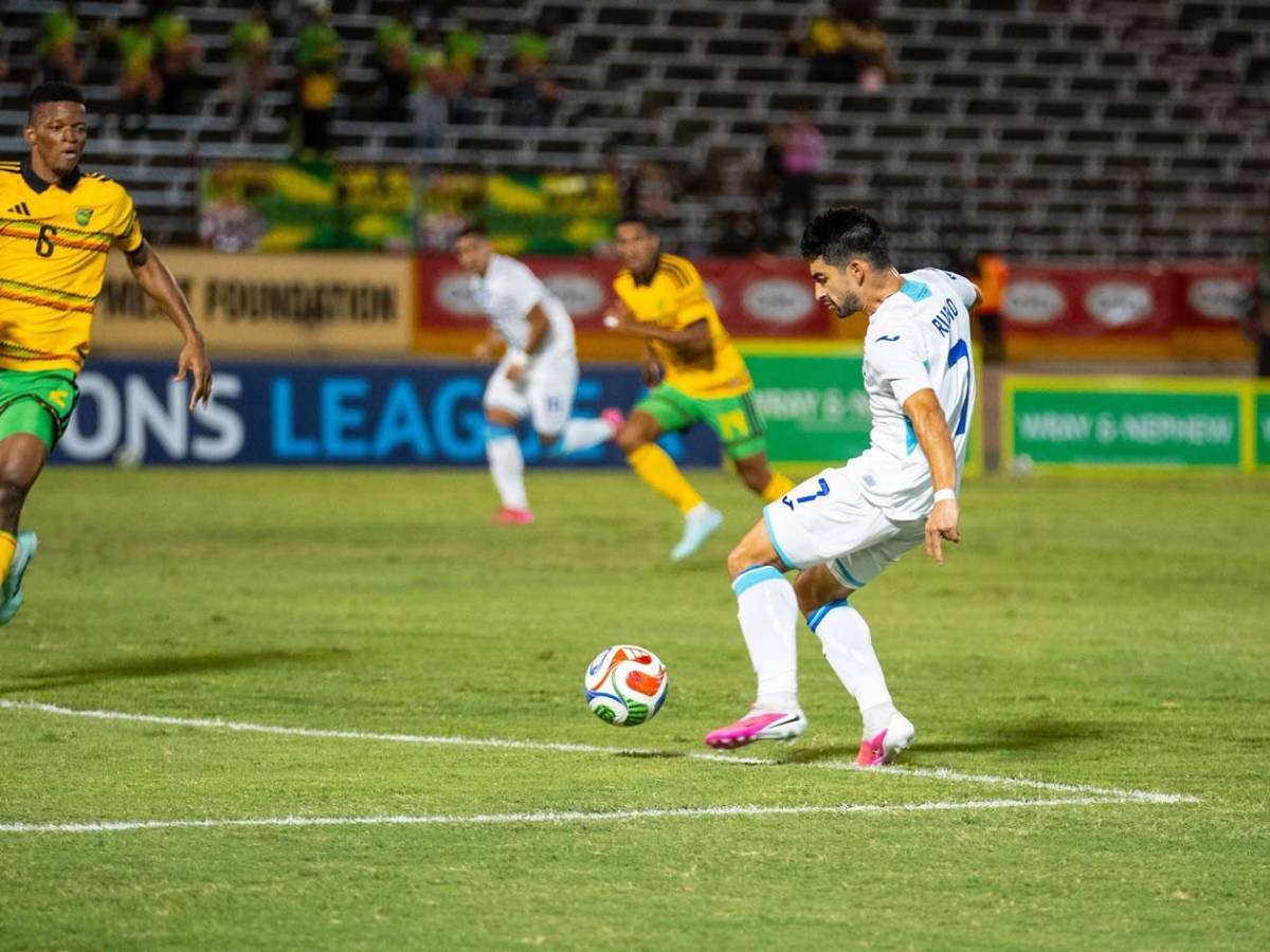 Keyrol se desahogó llorando, polémica contra Honduras y así fue el histórico triunfo en Jamaica