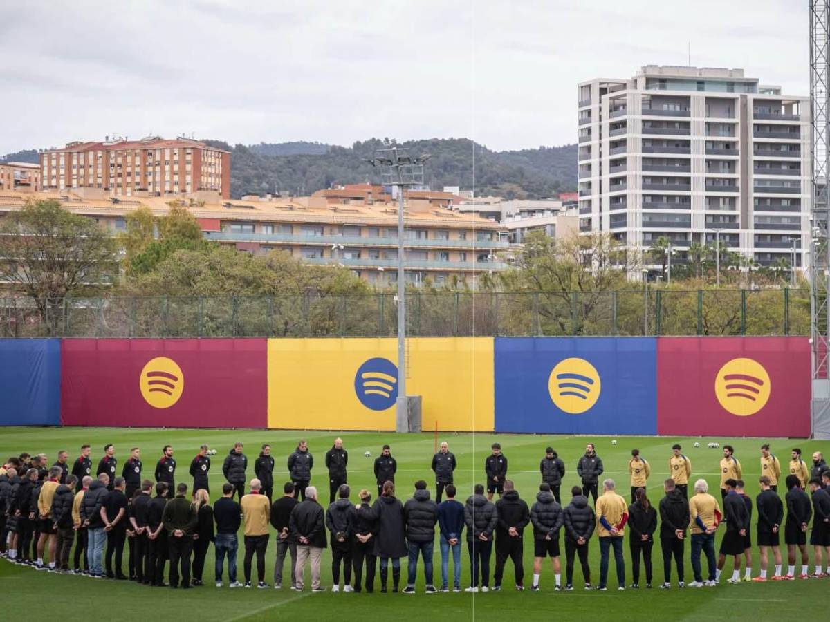 Barcelona da último adiós a Carles Miñarro: miembro del Real Madrid presente