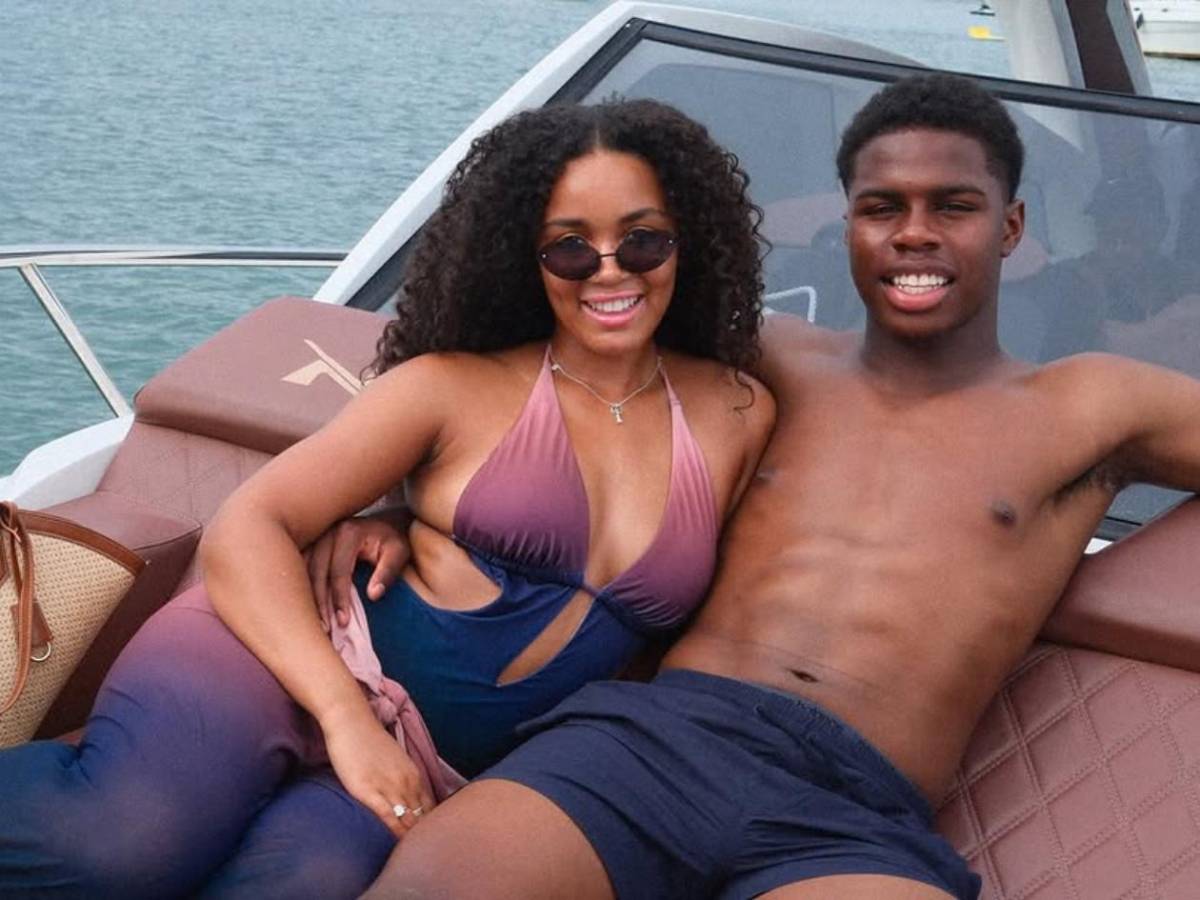 Novia de Keyrol Figueroa reacciona tras convocatoria por Liverpool:¿quién es ella?