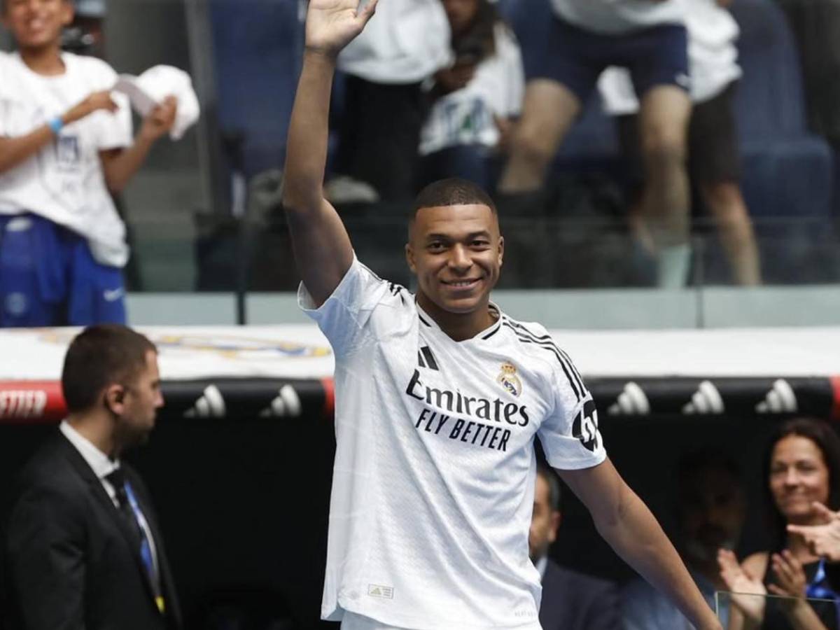 Mbappé reaparece y asusta tras gastroenteritis sufrida en Estados Unidos: No es Kylian
