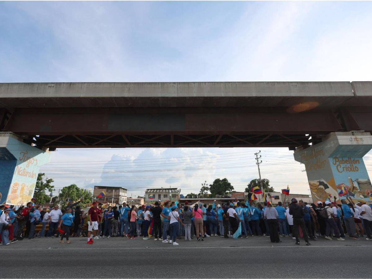 Así fue el multitudinario recorrido de María Corina Machado tras regresar a Venezuela