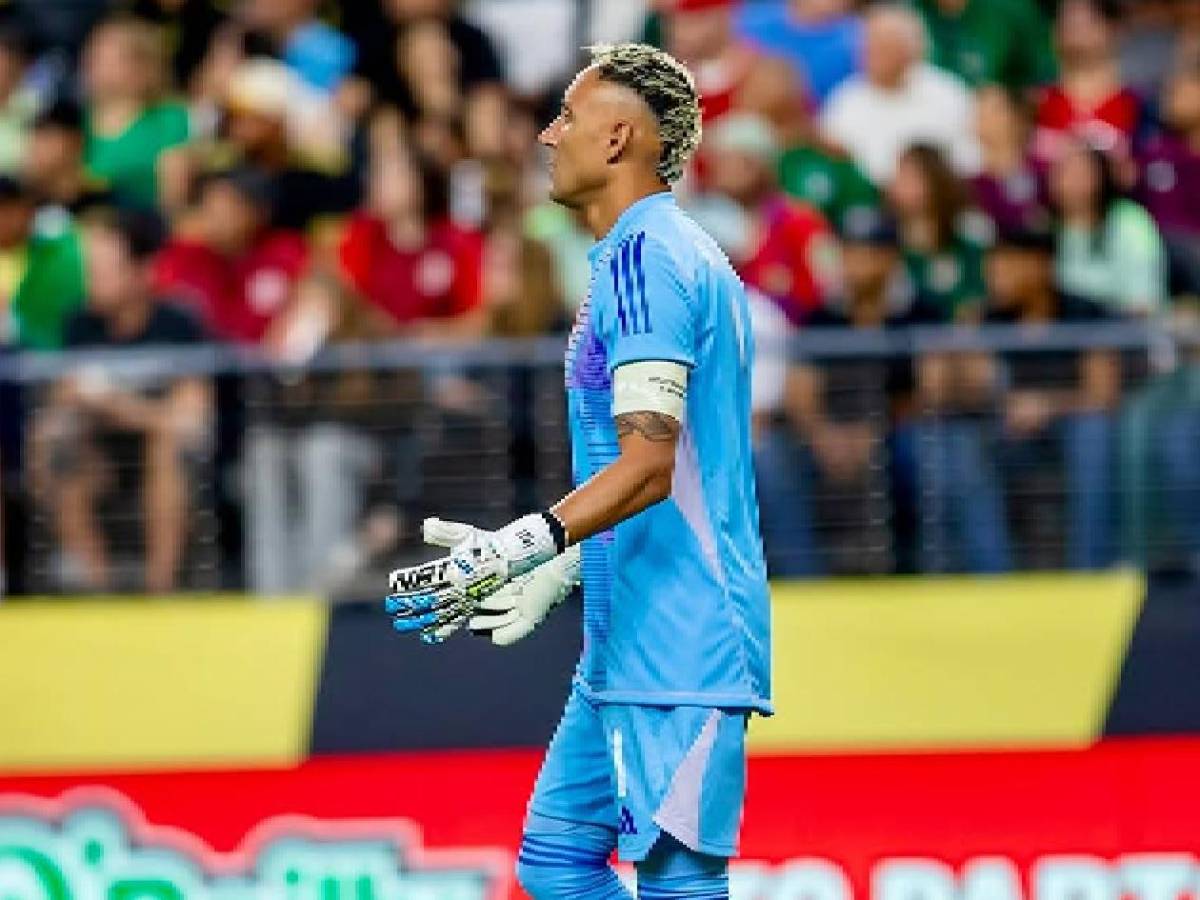 Escándalo sacude a Costa Rica: Dejan fuera a Keylor y él responde; otro renunció