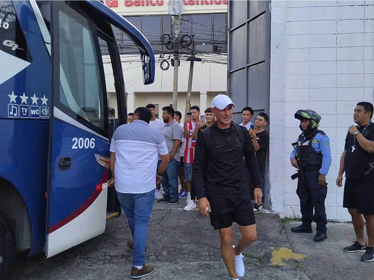 Victoria - Olimpia: ambiente, chicas, curiosa iguana y un animado Beckeles