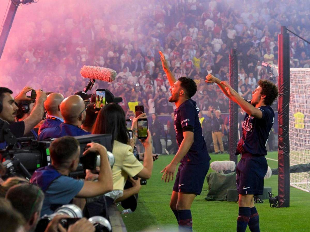 PSG festejó a lo grande, llanto de los jugadores del Arsenal y consuelos