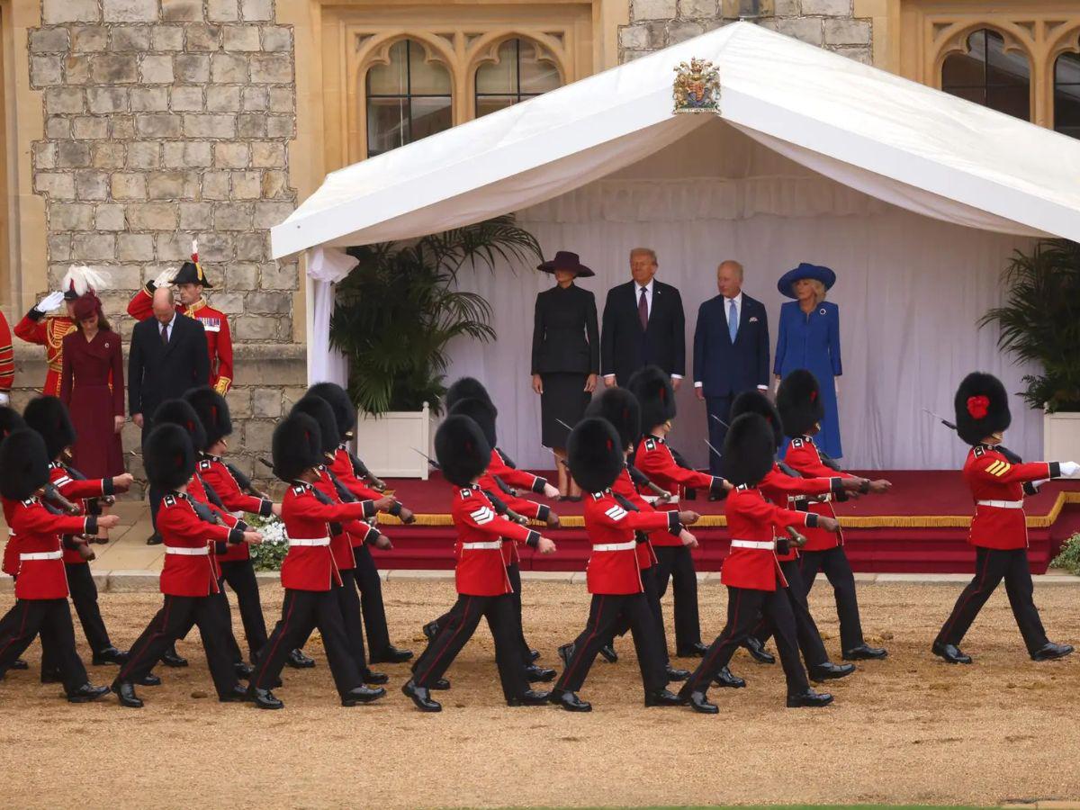 Carlos III recibe a Trump con un fastuoso desfile en Windsor