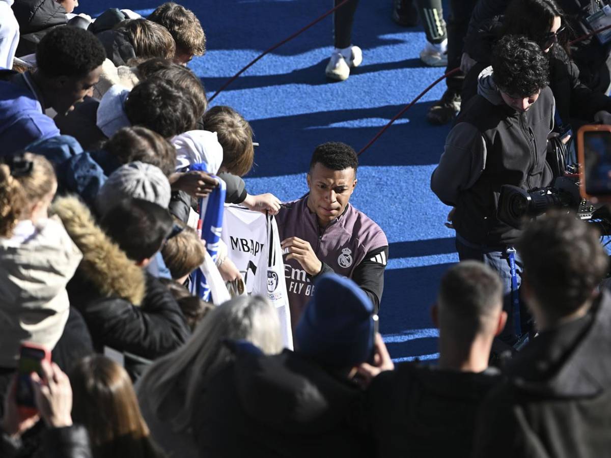 Real Madrid y Mbappé desatan locura en entrenamiento: una visita especial