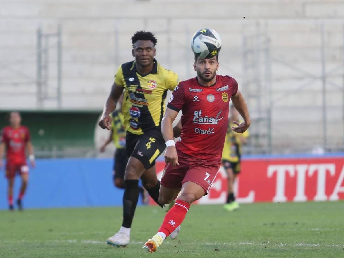 Pelea entre jugadores de Real España, festejo de Génesis y las chicas