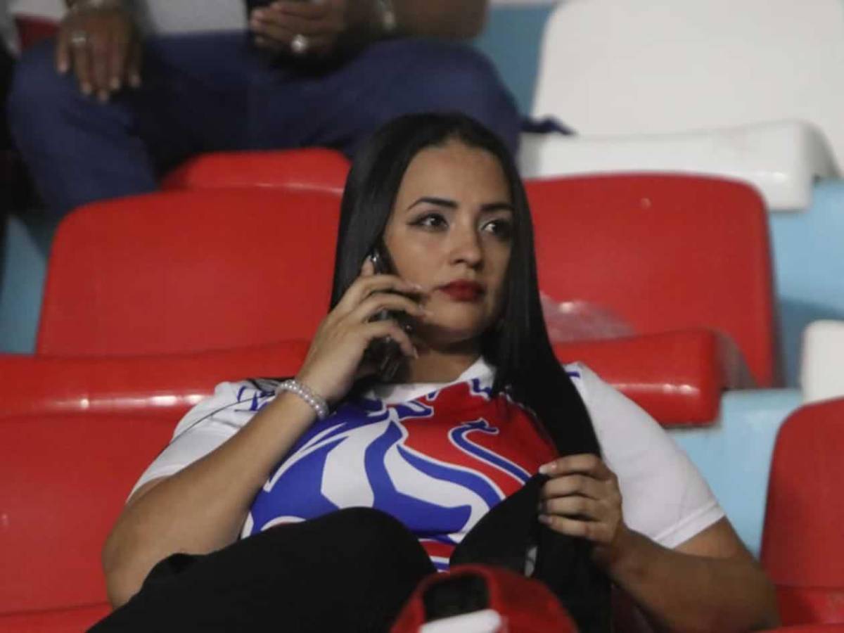 Bellas chicas del Olimpia-Marathón, festejo de Edwin Rodríguez y enfado de Lavallén