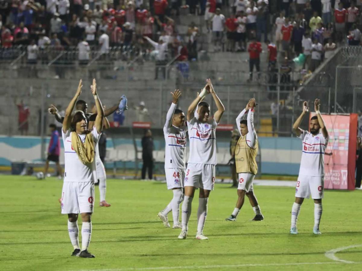Olimpia de fiesta, doble premio en Concacaf, burla a Motagua y bellas novias de jugadores