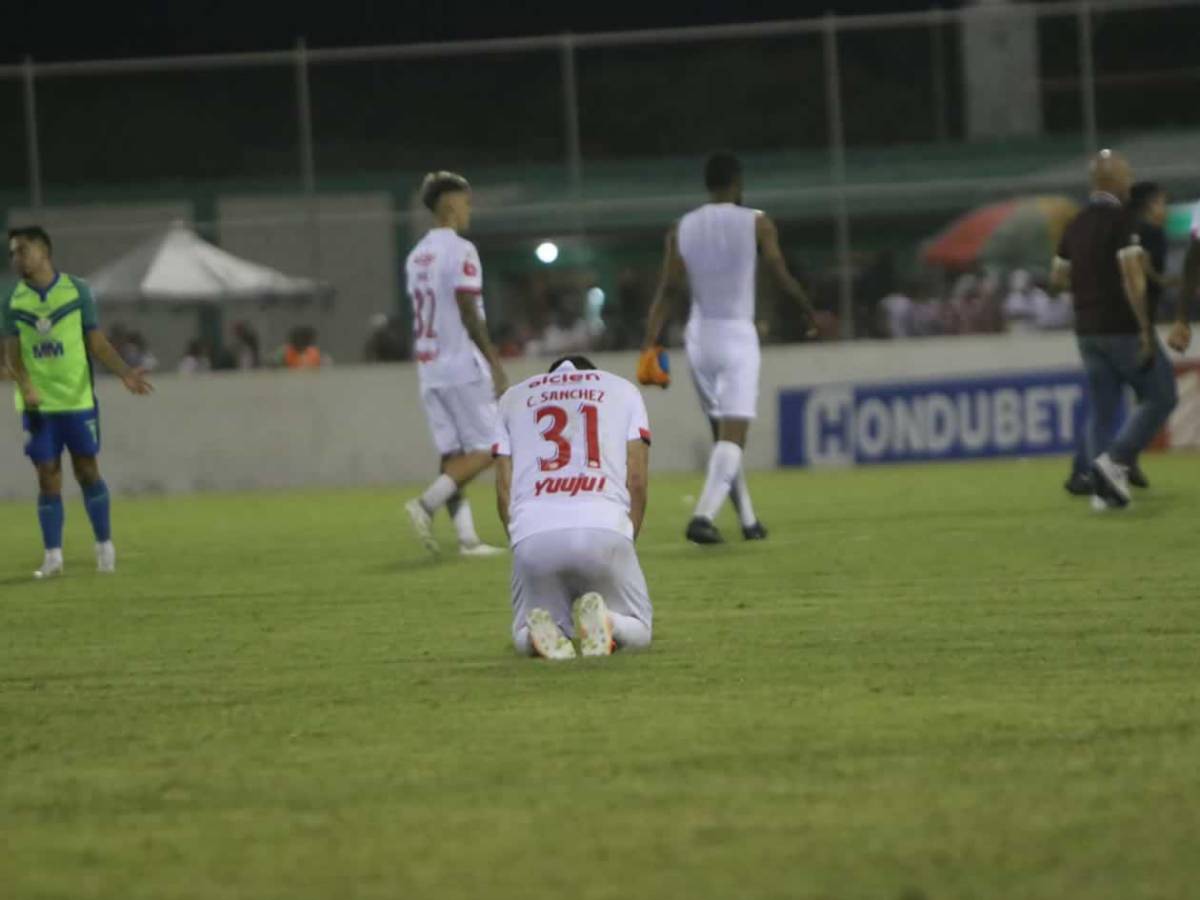 Jeaustin Campos se pelea con hinchas, Olimpia sufre, linduras y descuido en Comayagua