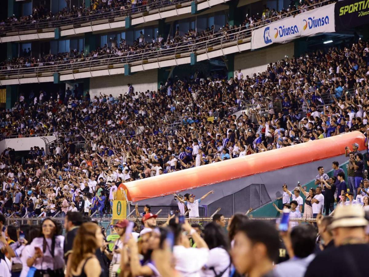 Tiktokers Honduras vs Brasil: Llanto, euforia y hasta un detenido en show de Jon Z