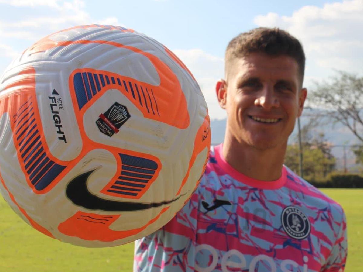 Jonathan Rougier: “Queremos el Olímpico pintado de azul”