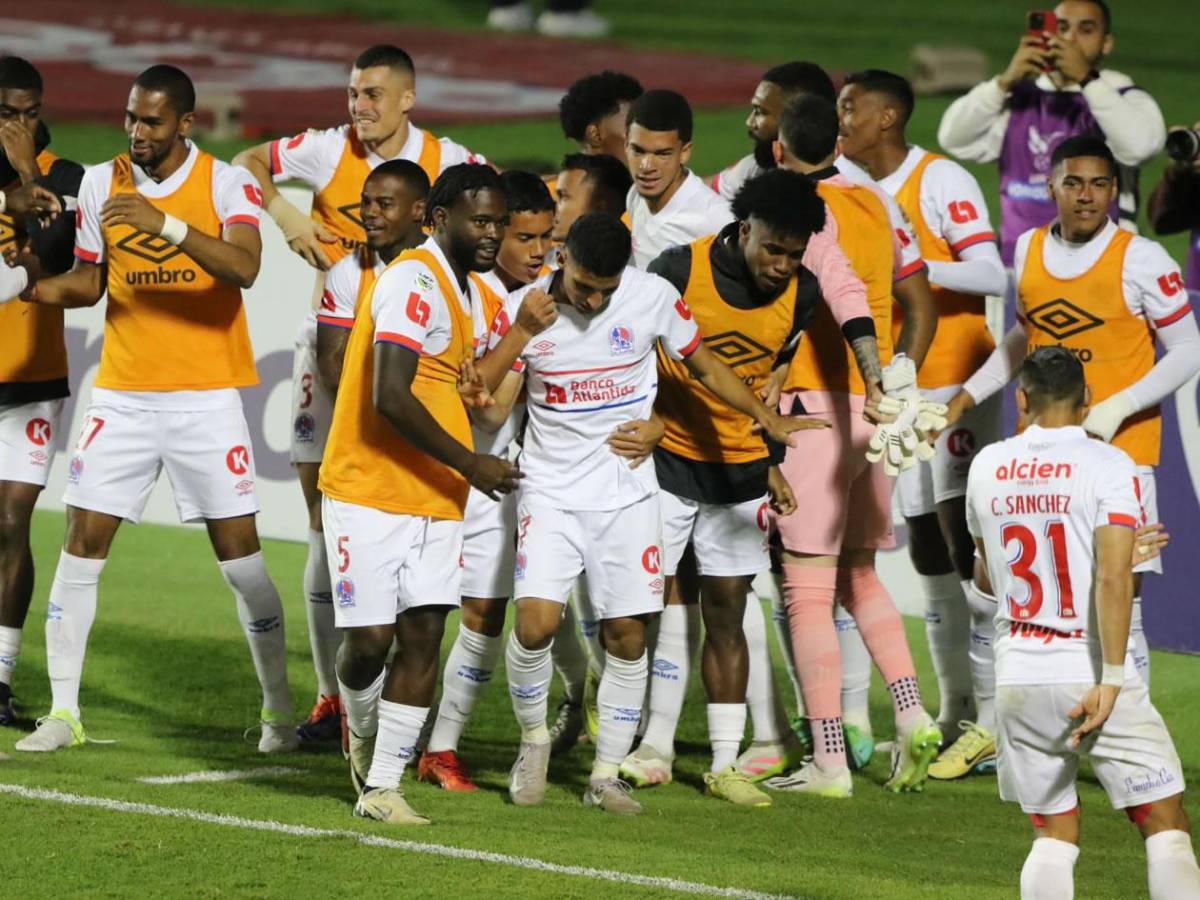 Fiesta de Olimpia, héroe, Espinel desatado, bronca y ¿quién es la pelirroja en la Gran Final?