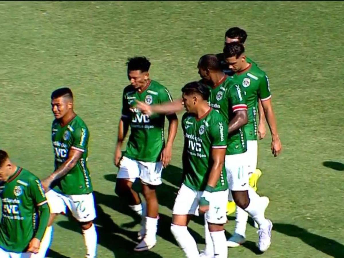 Escándalo: Cachetada de Anangonó a Alexy Vega y así reaccionó el volante