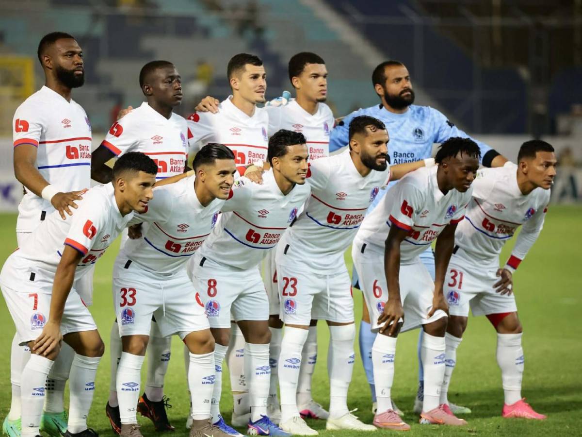 Real España celebra, Olimpia sufre y discusión de compañeros, culpable y desmayo