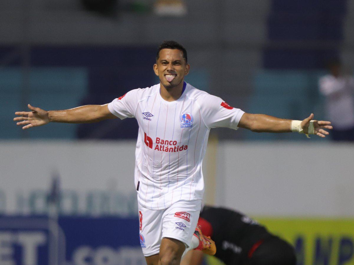 Edwin Rodríguez celebrando el gol que abrió el marcador.