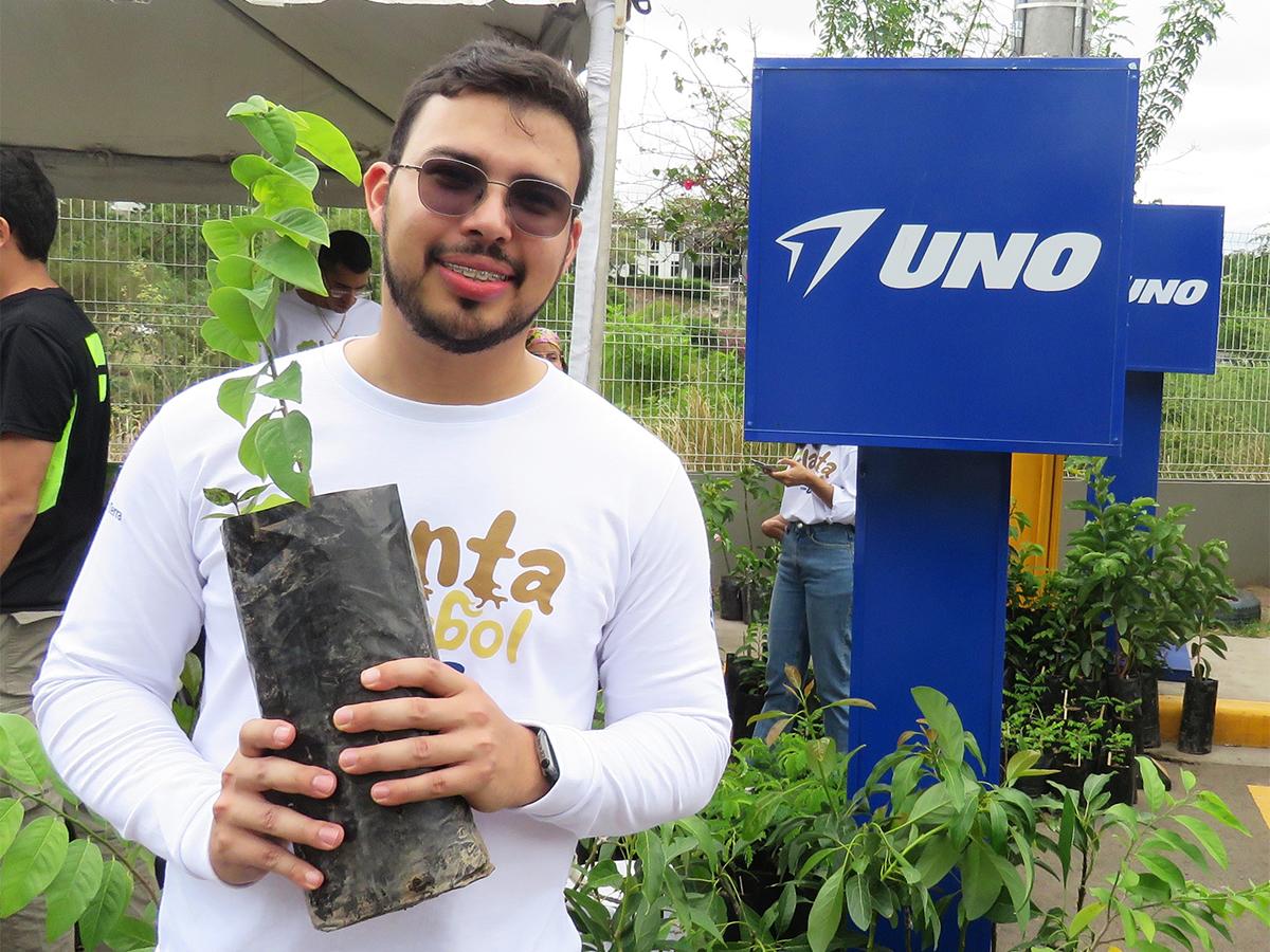 El coordinador de Mercadeo de UNO, Eduardo Idiaquez Ó´Hara durante la jornada.