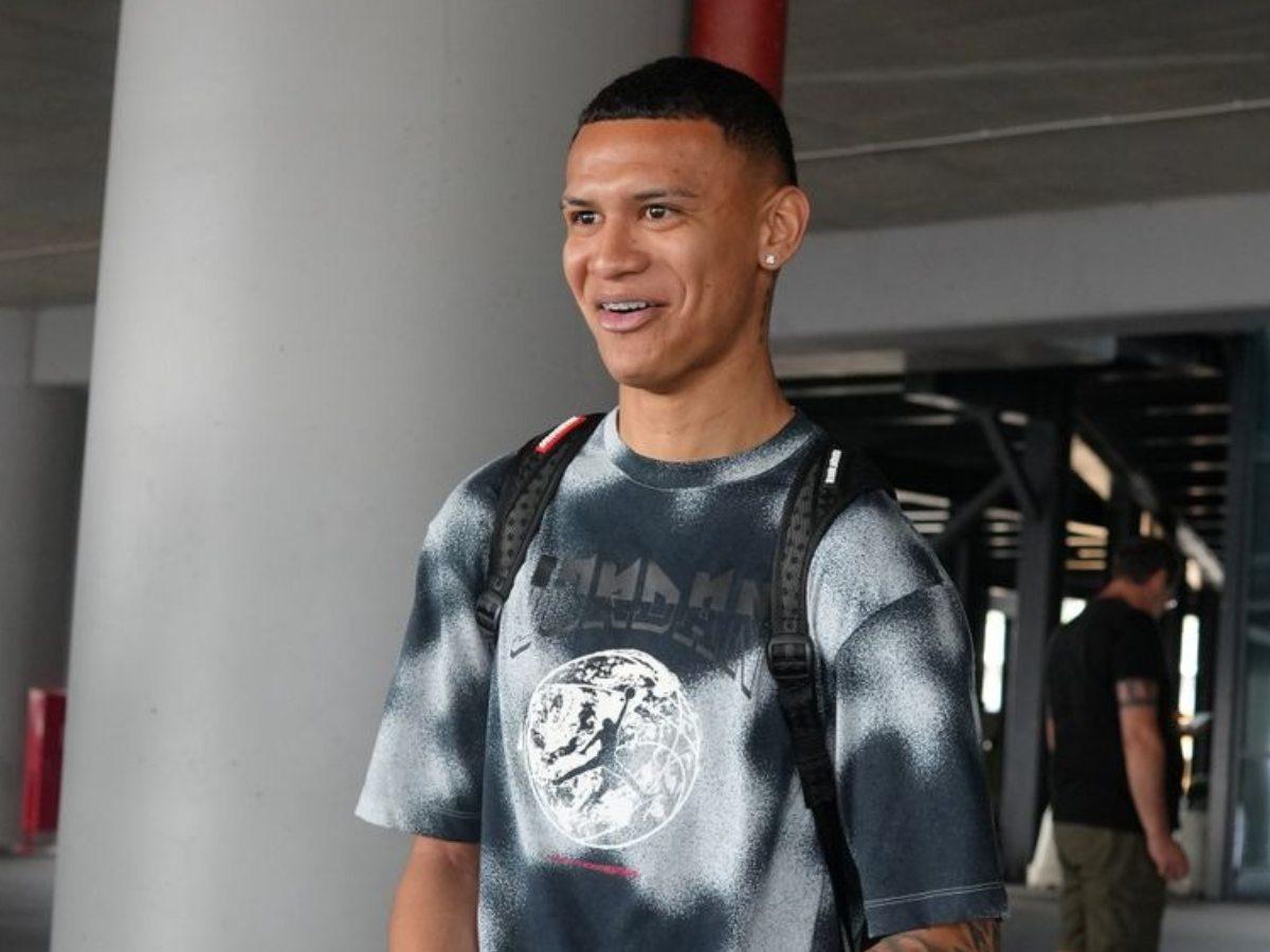 Kervin Arriaga llegó a Serbia bien acompañado: Lo que pagaron y posible debut