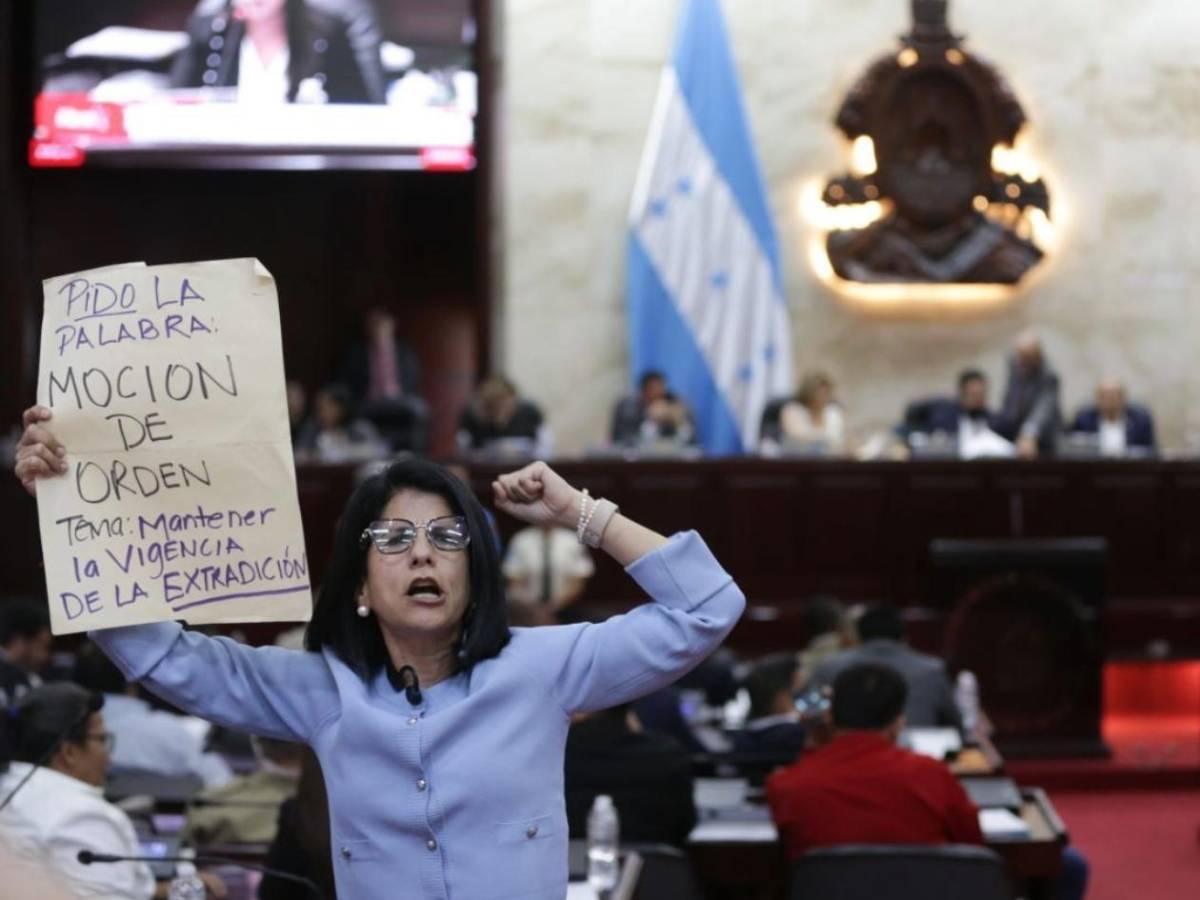 Luis Redondo tilda de “ilegal” moción para discutir tratado de extradición