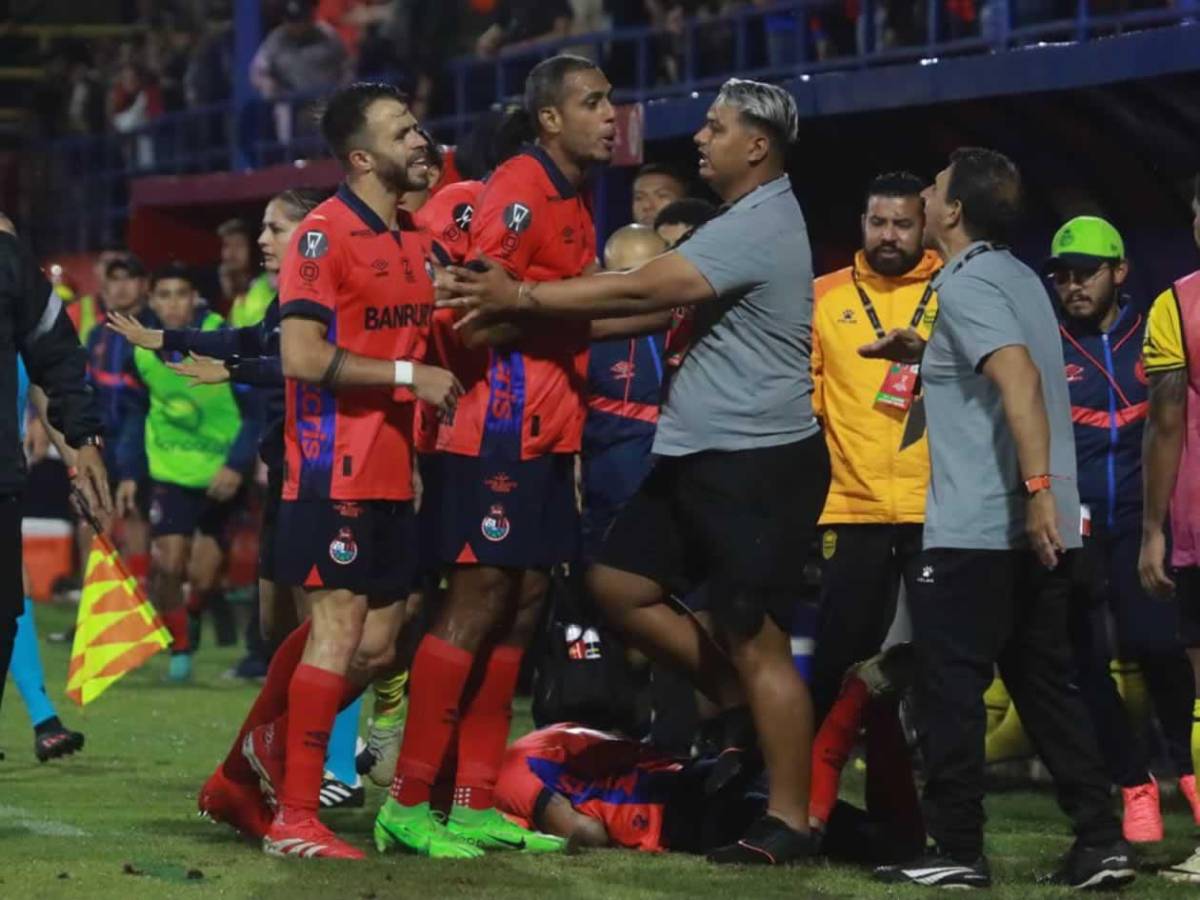 Bronca del Real España en Guatemala, decepción y eufórico festejo de Municipal