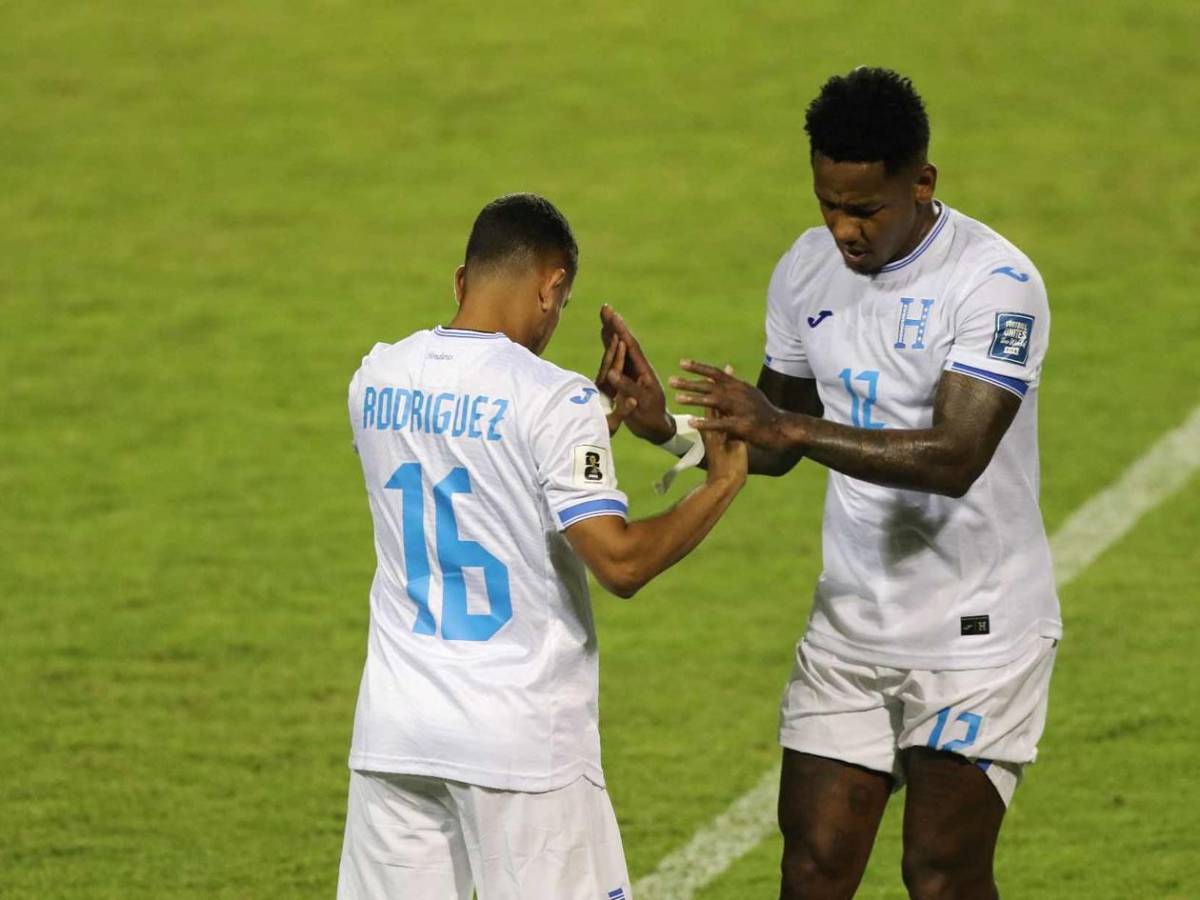 Honduras festeja vs Antigua y Barbuda, show de diputado, lindas chicas y jugador abucheado