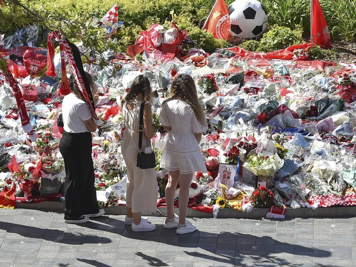 Esposa de Diogo Jota reaparece en emotivo homenaje en Liverpool: las desgarradoras imágenes