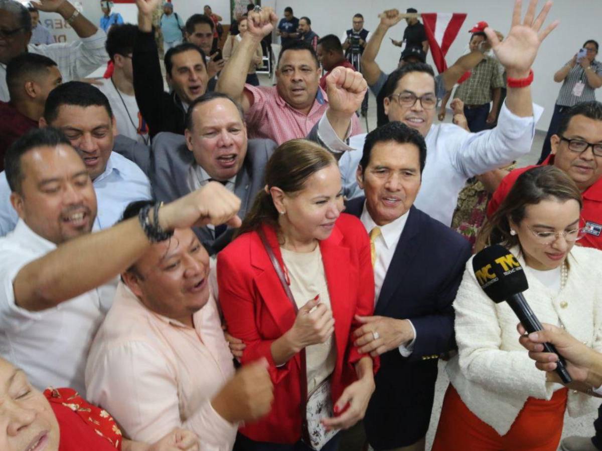 Euforia en el búnker liberal: Fotos del festejo tras ventaja de Nasralla