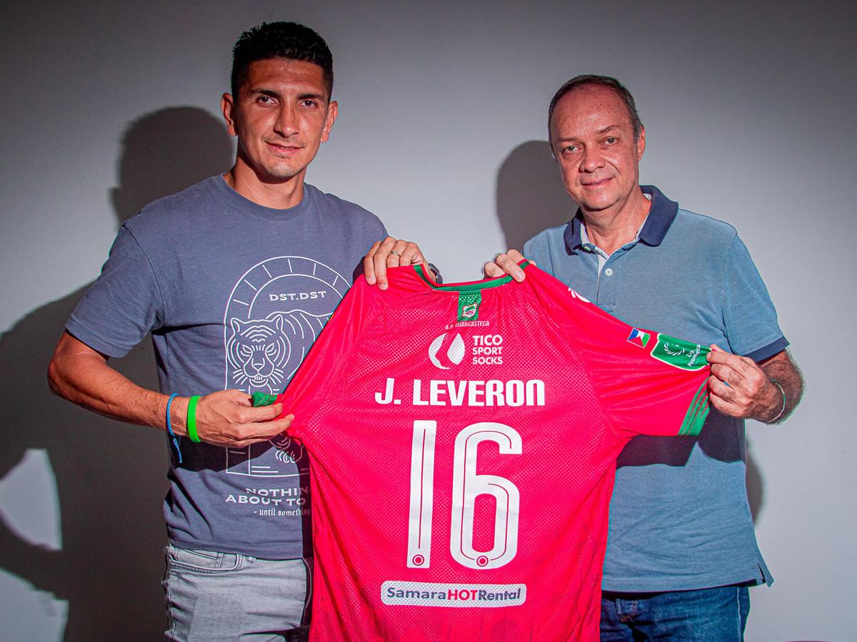 Johnny Leverón jugará con el dorsal 16 en su espalda.
