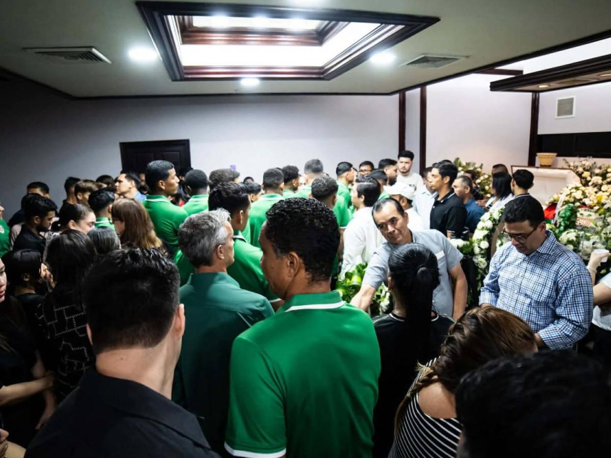 Desgarradoras imágenes en velatorio de Orinson Amaya: Su madre rompió en llanto y aficionados sorprenden