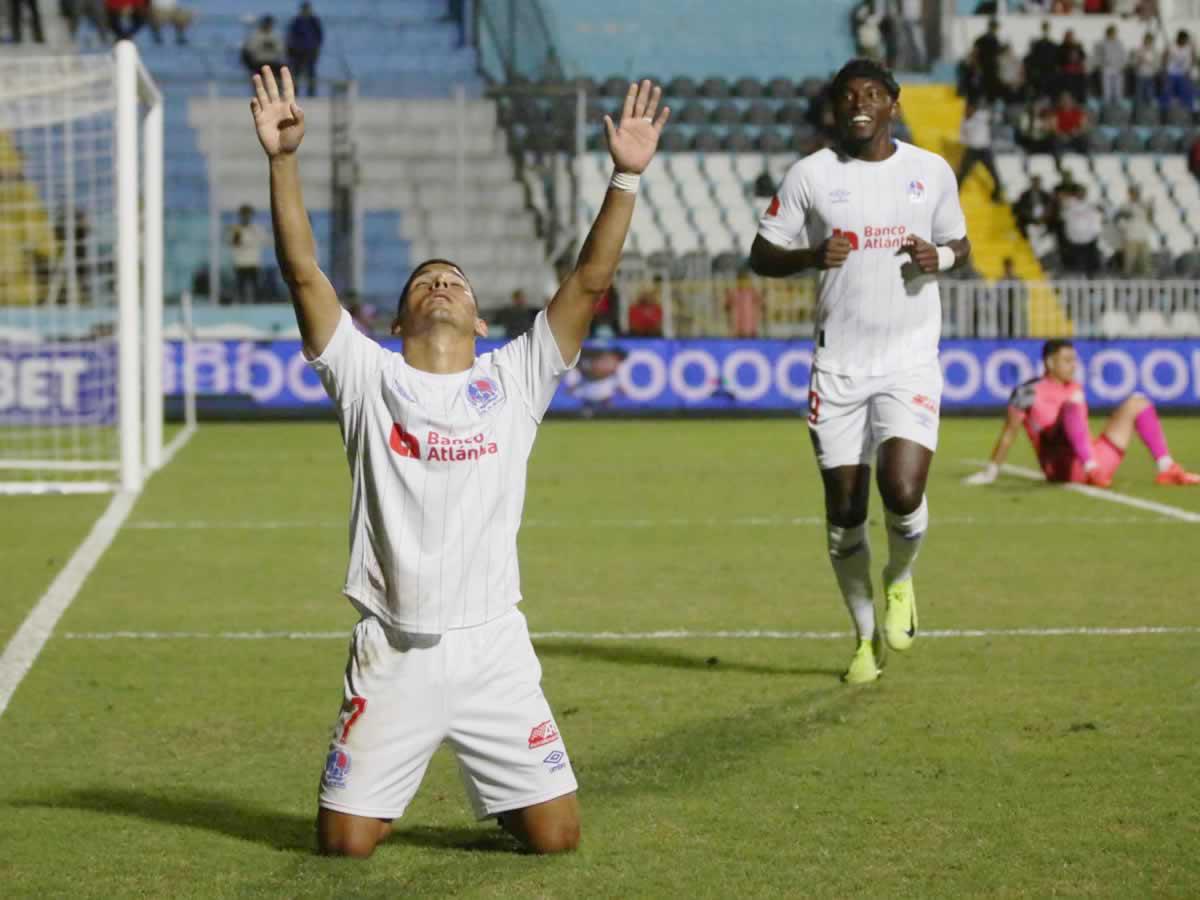 José Mario Pinto le dio la victoria al Olimpia contra el Olancho FC.