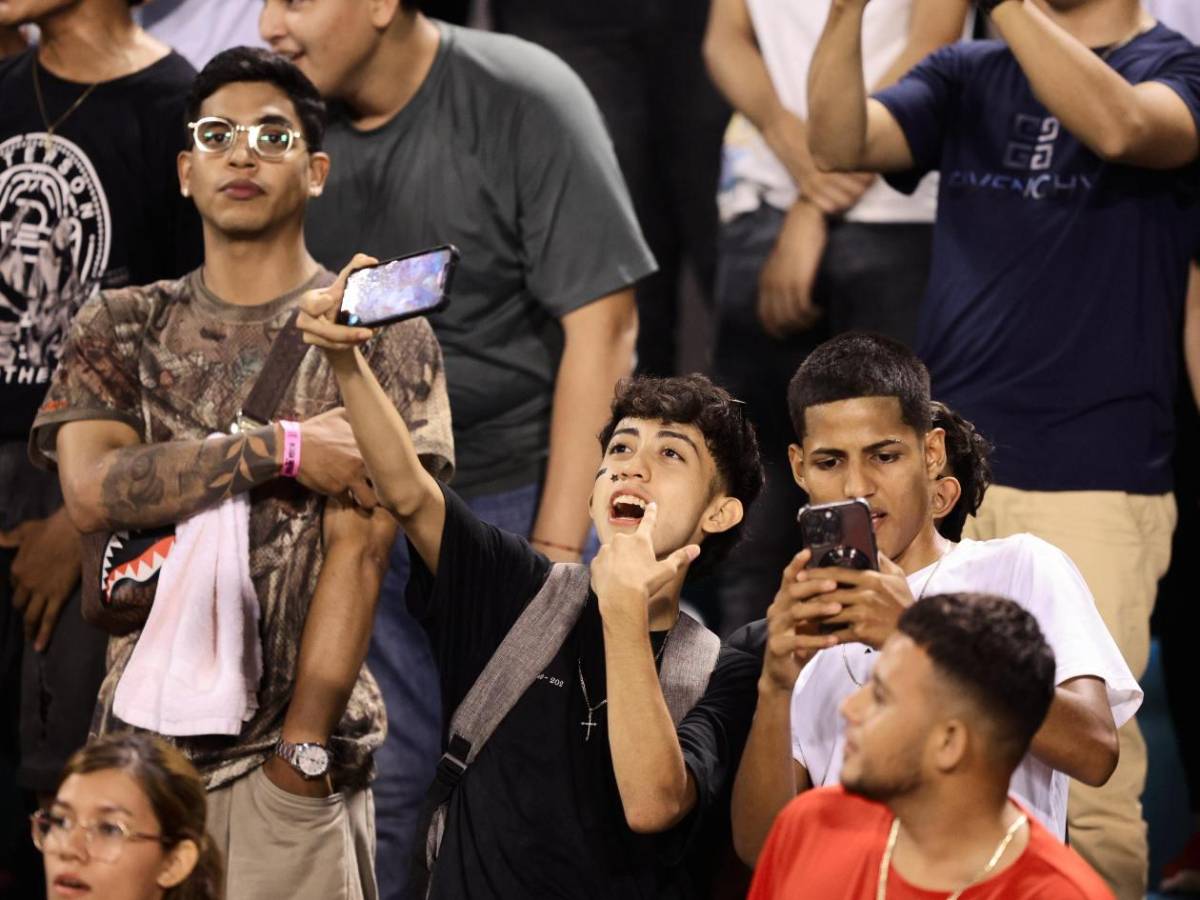 Tiktokers Honduras vs Brasil: Llanto, euforia y hasta un detenido en show de Jon Z