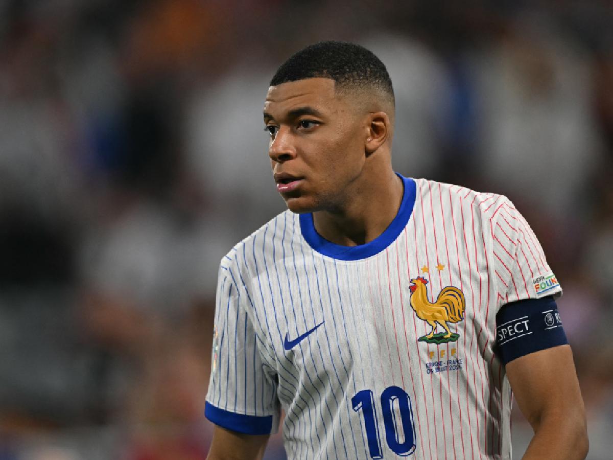 Mbappé da la cara: la dura reacción del francés tras eliminación de la Euro